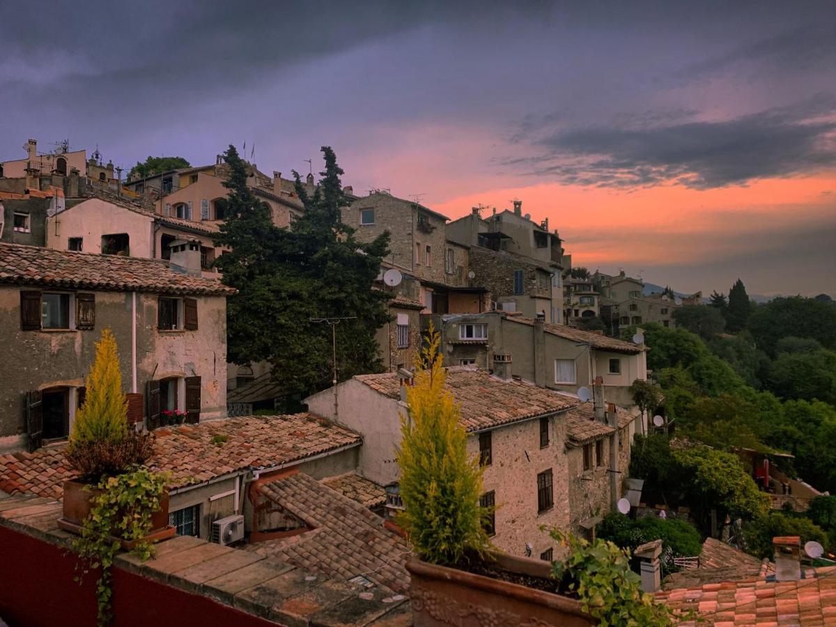 Ferienwohnung Bed & Breakfast Les Hauts De Cagnes Vue Mer Et Montagne Exterior foto