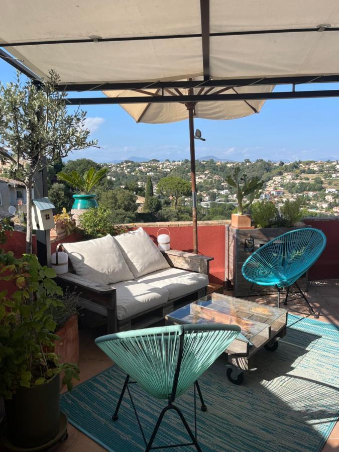 Ferienwohnung Bed & Breakfast Les Hauts De Cagnes Vue Mer Et Montagne Exterior foto